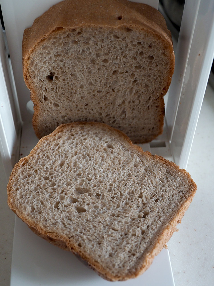 パン 全粒粉 麦のめぐみ 全粒粉入り食パン